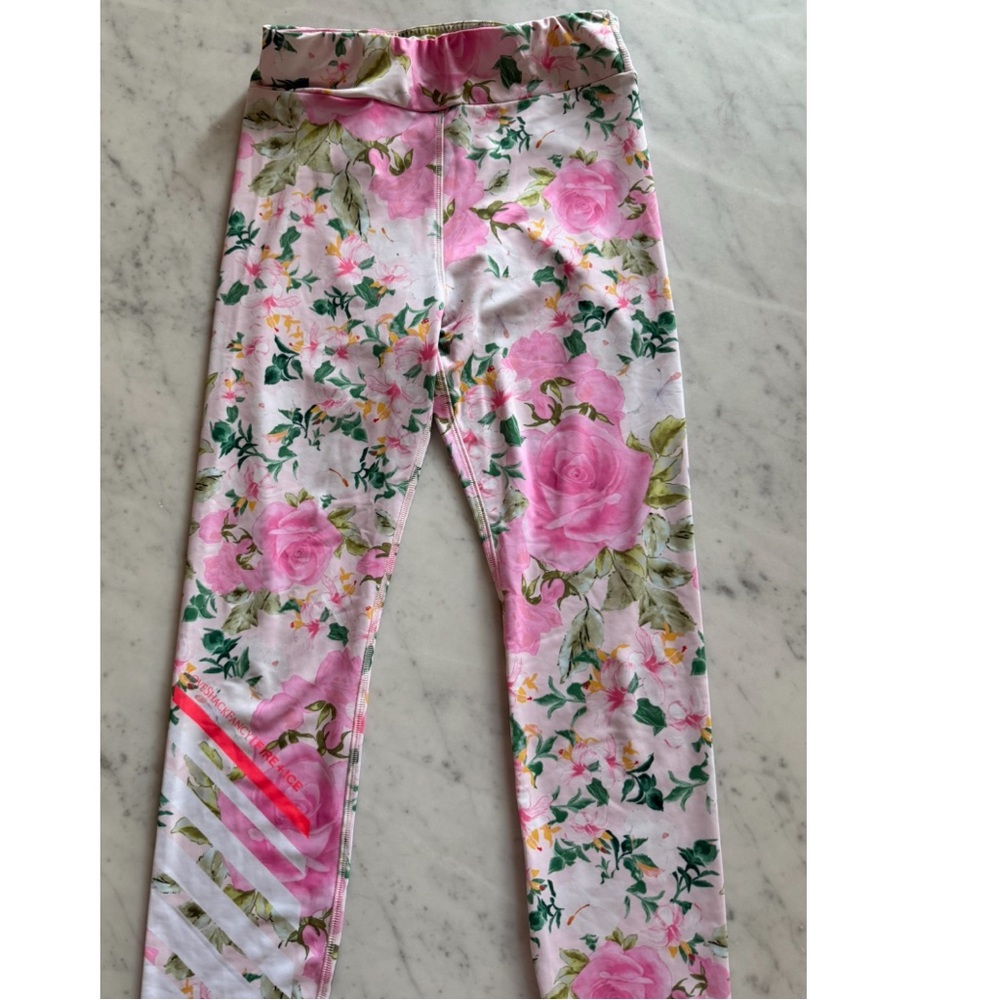 LoveShackFancy x Bogner Base
Layer Pant in Magenta Fields in Size S